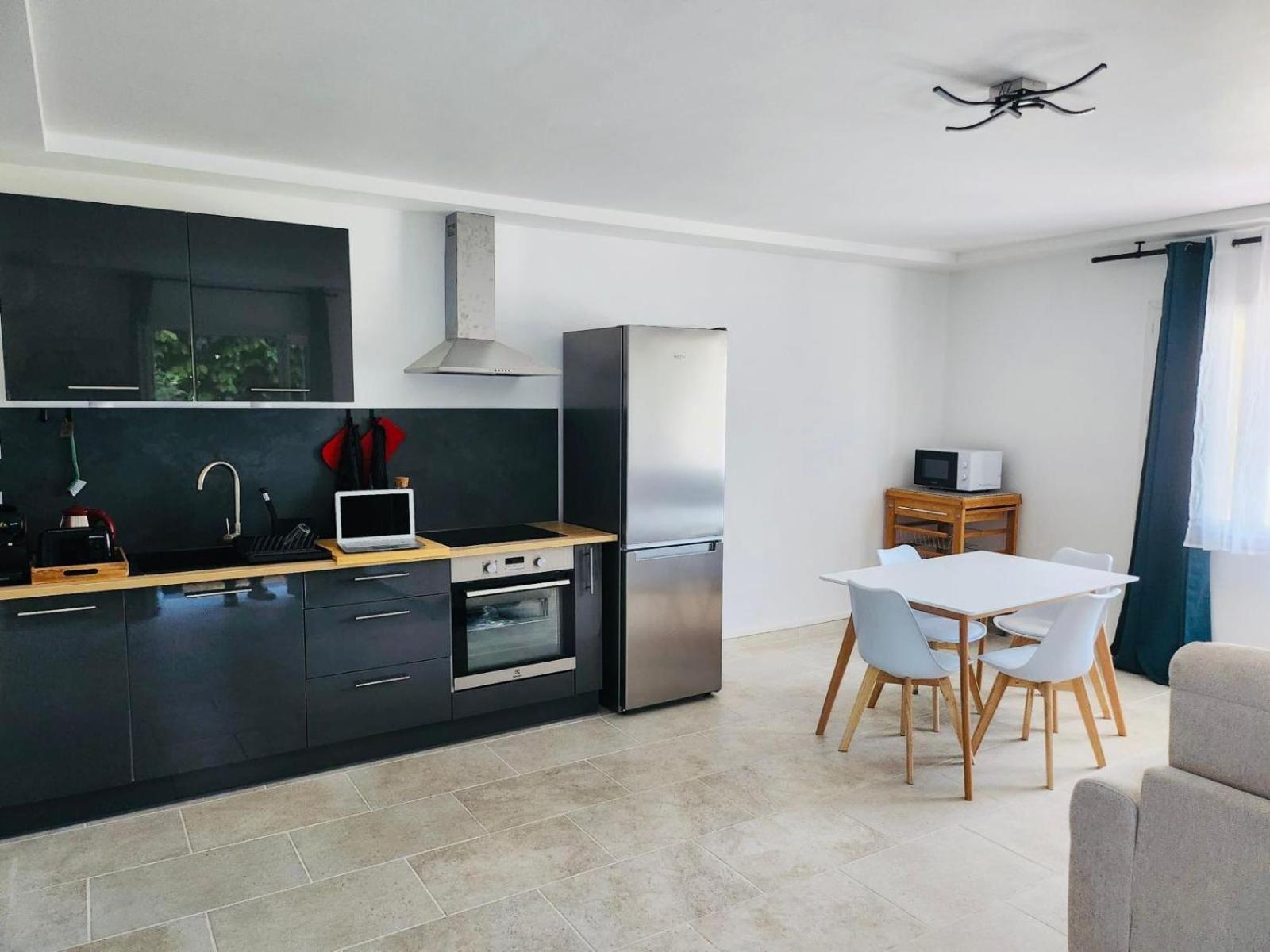 Appartement Paisible Pour 4 Personnes Montpellier Exterior foto